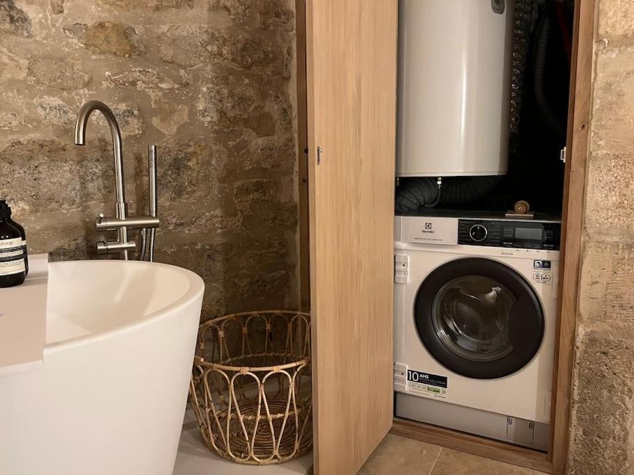 파리 Marais - Unique Duplex Decorated With Taste 아파트 외부 사진